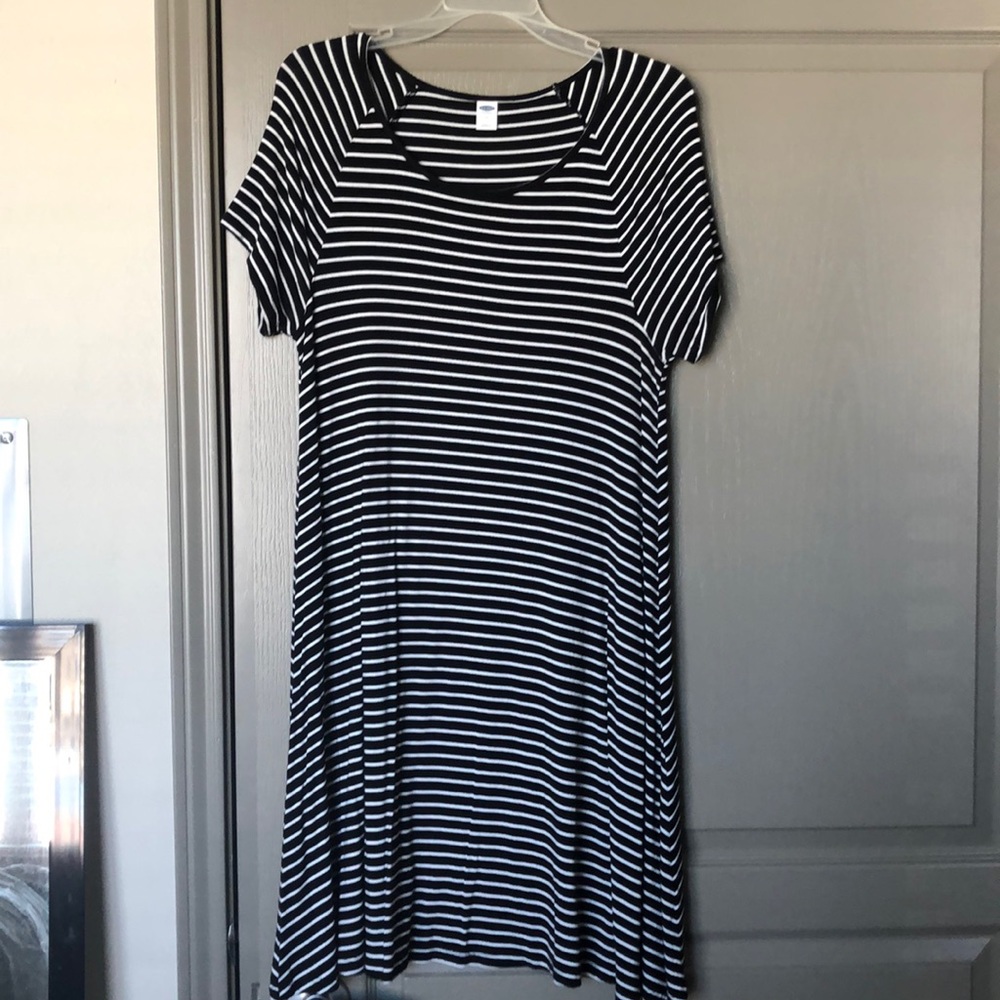 Short sleeve t-shirt swing dress